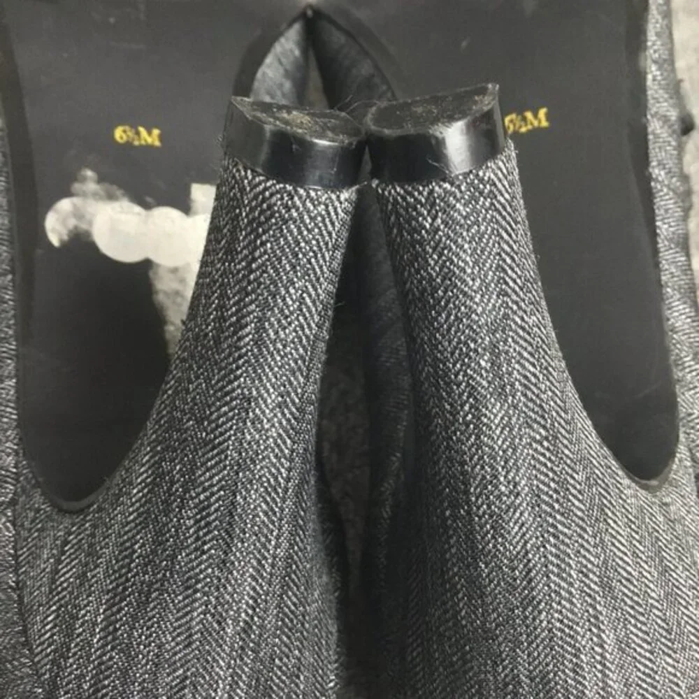 Ann Marino Ballet Toe Heels with Bow Sz 6M‎ Charcoal Gray Tear Drop Cut Outs
